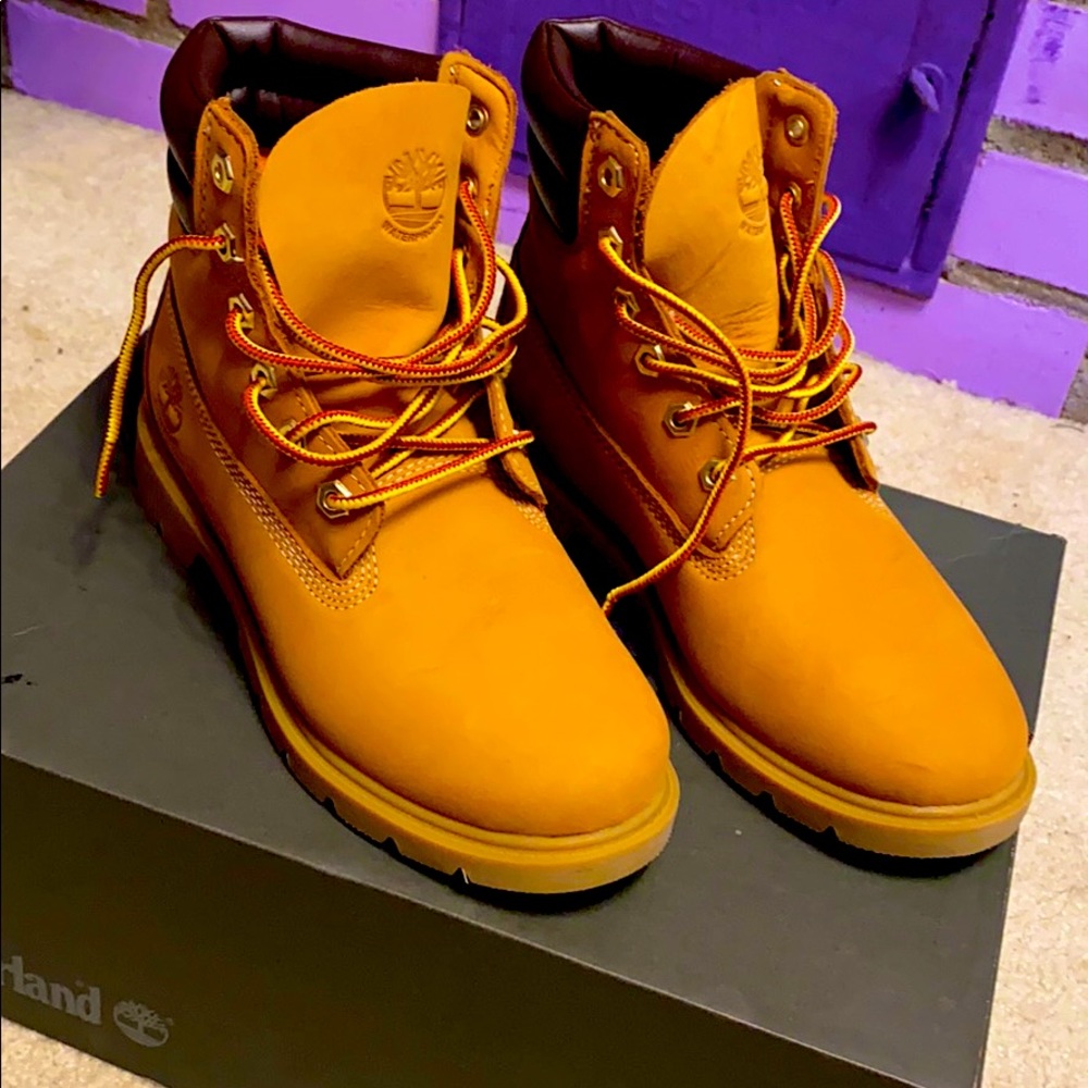 Timberlands women’s size 6 1/2